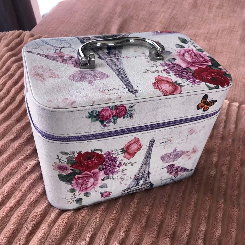 Makeup box
